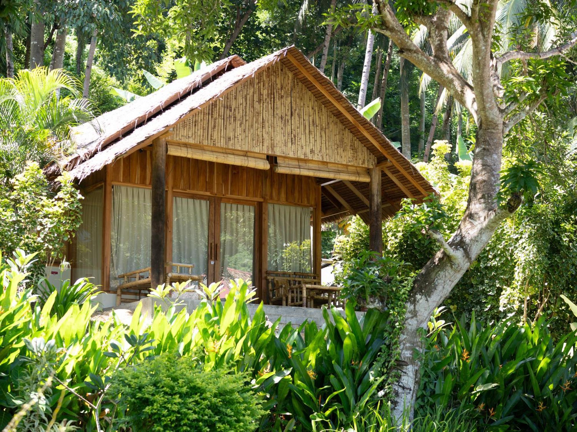 D'Lagoon Dive Resort Bitung Eksteriør bilde